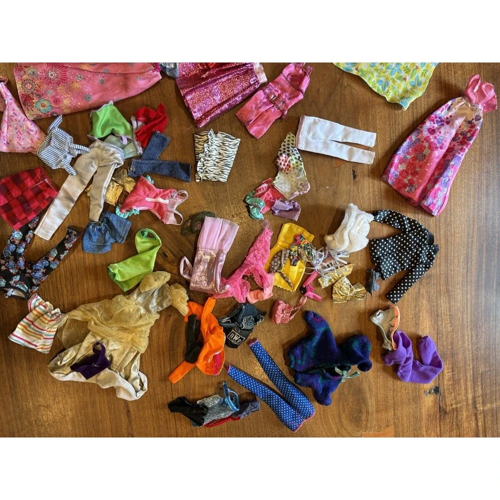 Lot Of Vintage Barbie & Friends '70s-'80s Clothes